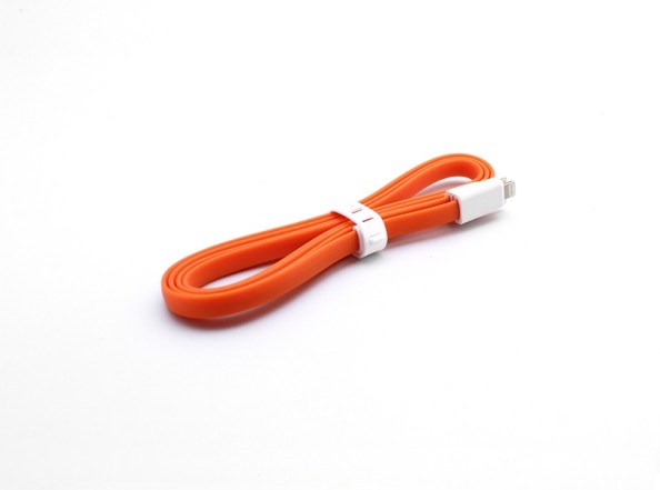data-kabal-itrim-za-iphone-5-narandzasti-1-2m.jpg