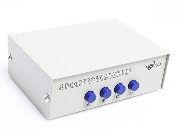 kvm-switch-4-pc-a-na-isti-monitor-9347-1.jpg
