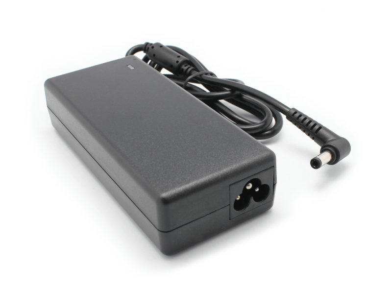 punjac-za-laptop-fujitsu-19v-422a5525-12289-58608.png