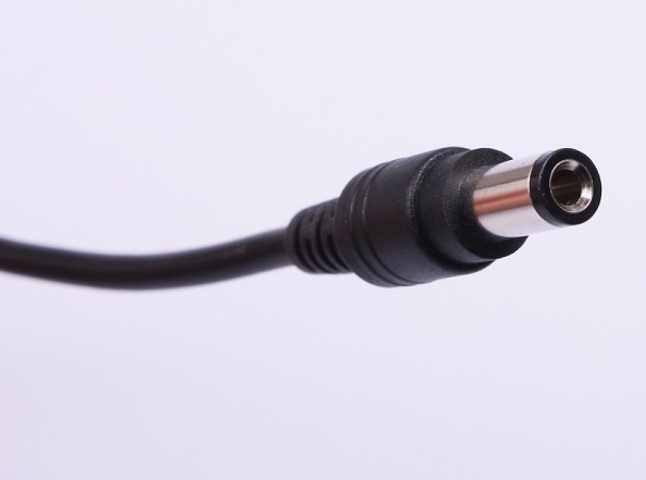 punjac-za-laptop-toshiba-15v-5a6330.jpg